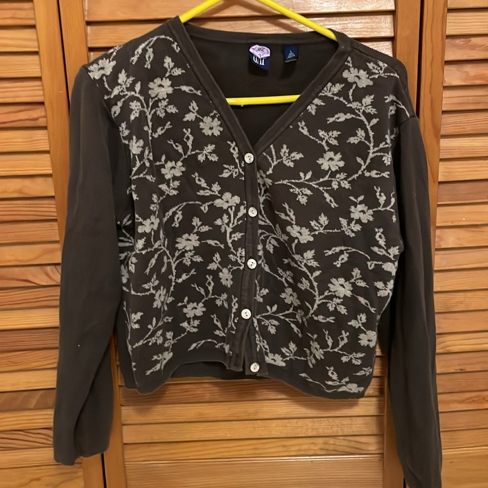 Gap size large sweater, fits like a medium
